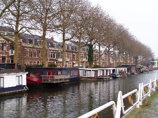 houseboats in canal in Utrecht