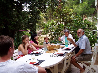 a warm welcome in Marseille, Aug 2006